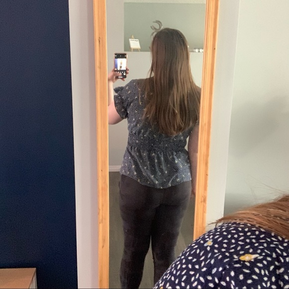 Waist Cinching Top with Cap Sleeves - Picture 4 of 6